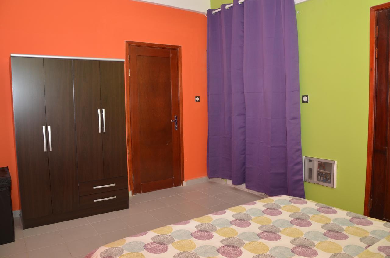 Le Buffle Noir Appart D'Hotes دوالا المظهر الخارجي الصورة